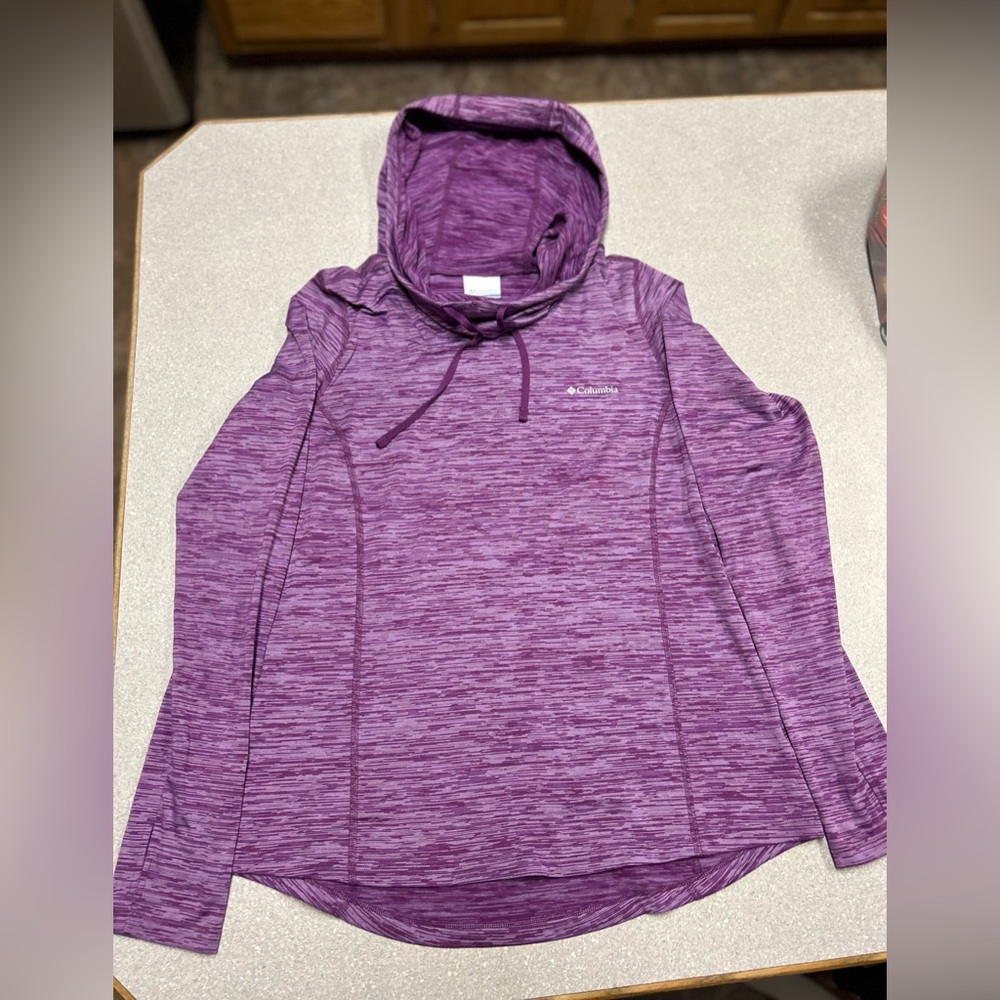 Women’s Columbia hooded sweater